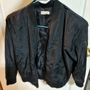 經典黑防風外套